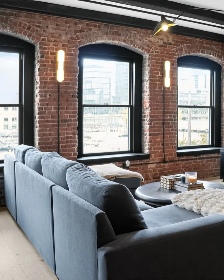 Living room under arched windows, Seaport